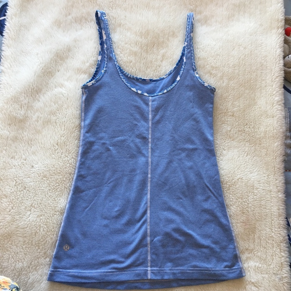 Lululemon White and Blue Striped Size 4